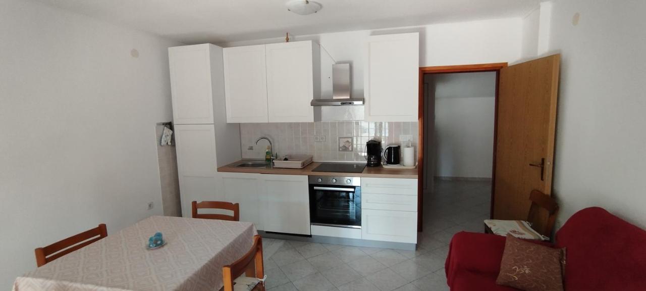 Apartment Kurelic Rab Town Exterior photo