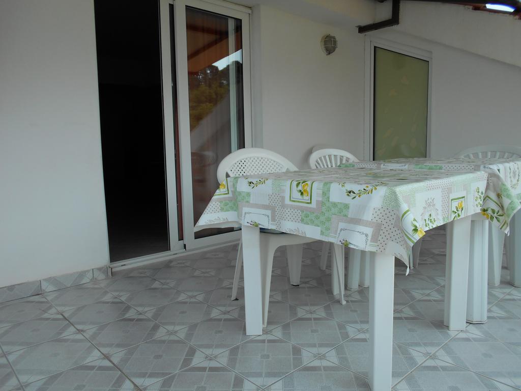 Apartment Kurelic Rab Town Exterior photo