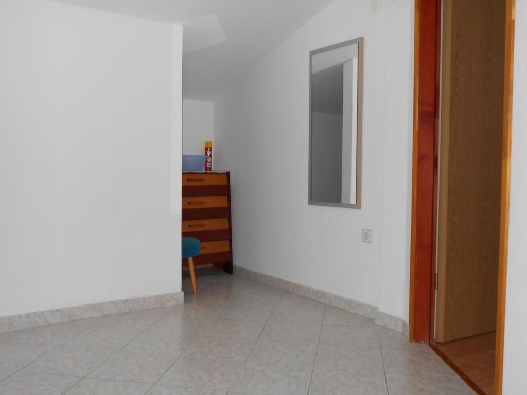 Apartment Kurelic Rab Town Exterior photo