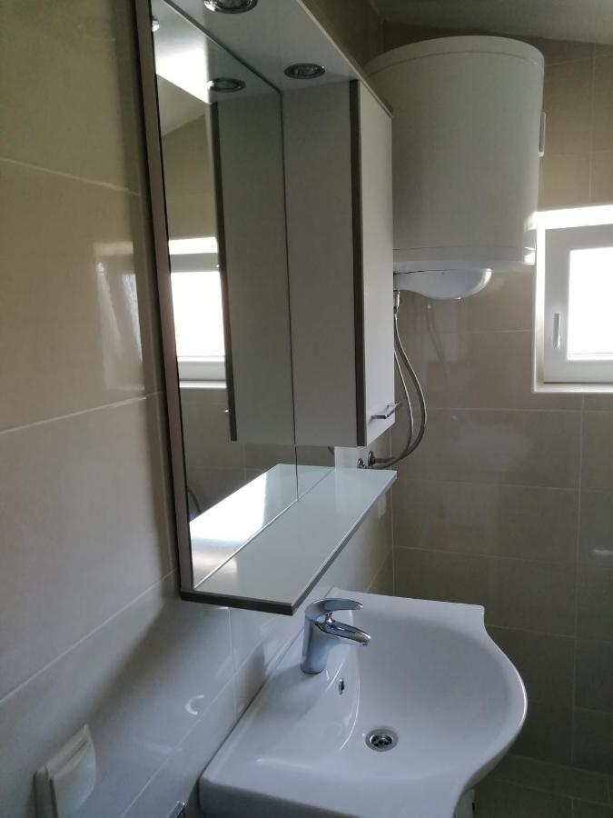 Apartment Kurelic Rab Town Exterior photo